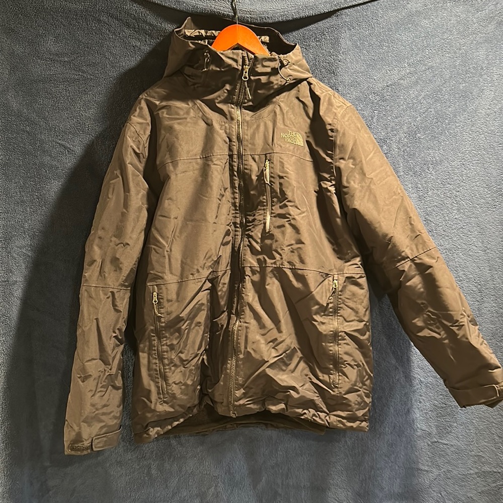 The north face hooded 2 in 1 jacket (insulated shell and fleece)
